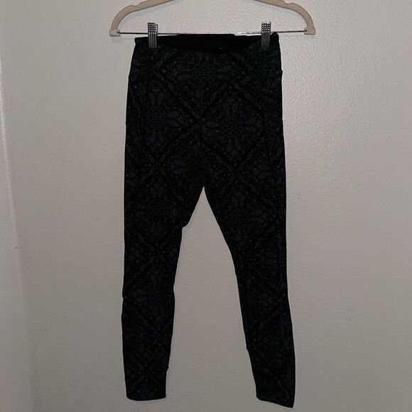Womens Pink Sport Paisley Leggings Small - Picture 1 of 4
